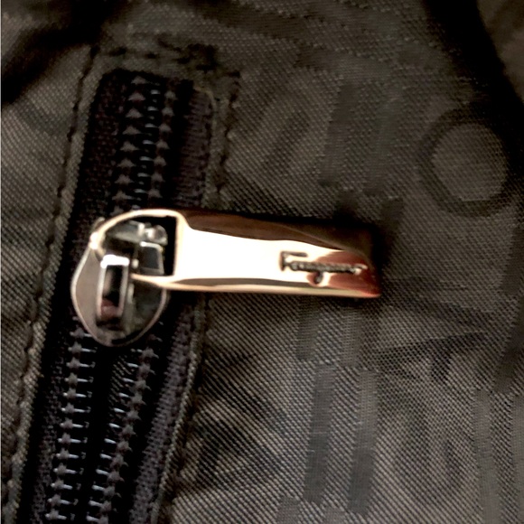 Salvatore Ferragamo Metallic Shoulder Tote Bag - Picture 8 of 11